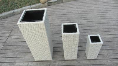 Cina Vaso di fiore di vimini del rattan bianco del PE per la casa/salone dell'interno in vendita