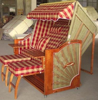 China Hand-Woven Roofed Wicker Beach Chair & Strandkorb For Outdoor Pool / Beach for sale