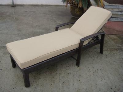 China Foldable Rattan Sun Lounger for sale