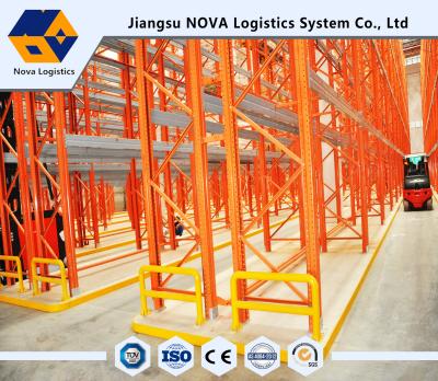 China Customized Loading Capacity Heavy Duty Pallet Racking Steel Storage Racks for sale