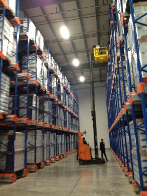 China OEM 75mm Adjustable Steel Q235 Shuttle Pallet Racking for sale