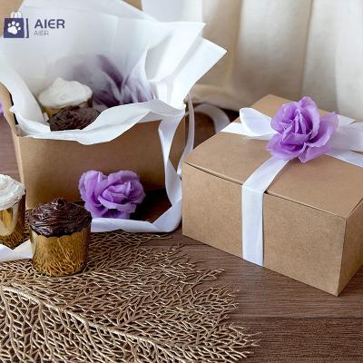 China Recycled Border Materials West Point Box Bakery Packaging Box 8x8x4 Inch White Card Kraft Paper Gift Box for sale