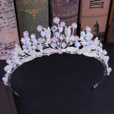 China New Vintage Hair Accessories 4/Color Rhinestone Crown Light Baroque Luxury Handmade Leaf Headband Bridal Accessories for sale