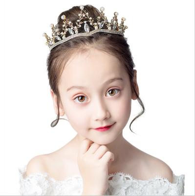 China Fashion Gold Color Crystal Crowns For Kids Child Friendly Material Girls Pearl Tiaras Tiaras Wedding Bridal Hair Accessories Jewelry for sale