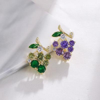 China High-end Fashion Grape Women's Brooches Women's High-Grade Maids Collar Pin Clothing Accessories Jewelry For Banquet for sale