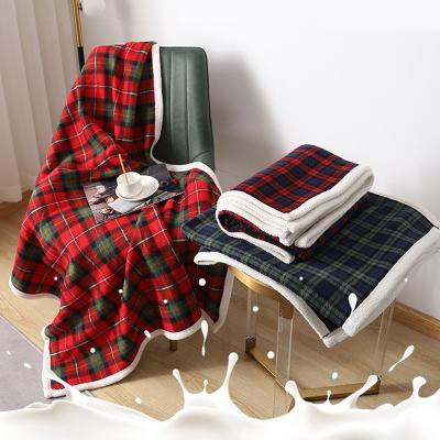 China PORTABLE Red Warm Blanket Lattice Warm Blanket Merry Christmas Home Decor Winter Wool Cashmere Plush Cozy Soft Flannel Plaid Blanket for sale