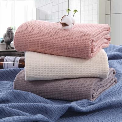 China Thin Chiffon Waffle Leisure Gray Pink Blankets Soft Warm PORTABLE Throw Blankets Summer Large and Lightweight Nap Blanket for sale