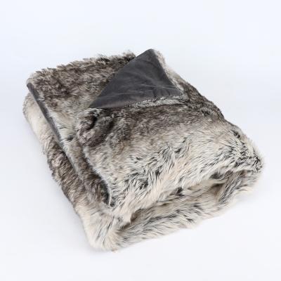 China European Luxury Anti-Static Fluffy White Warm Sheet Insulated Cozy Faux Fur Blanket Shaggy Sofa Blankets Bedspread Throw Blanket for sale