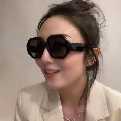 China Fashion sunglasses in 2022, new irregular frame glasses are fashionable for women for sale