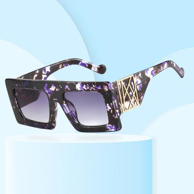 China Fashion Sunglasses 2021 New Trendy Big Glasses Logo Personality Fashion Sunglasses Custom Made Frame Luxury for sale