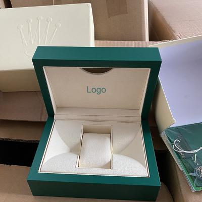 China Vintage Classic Elegant Luxury High Quality Stock Wooden Green Packaging Watch Box for sale