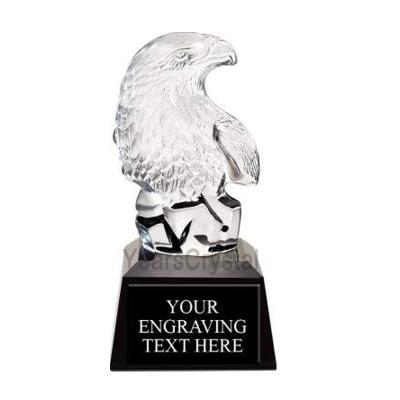 China Europe Hot Selling Eagles Trophy Awards Shape And Noble Clear Flying Crystal Eagle Model For Award Glass Gifts for sale