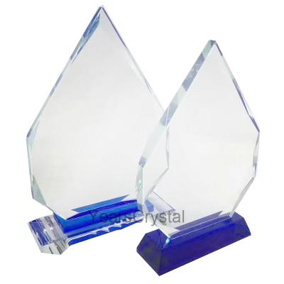 China Best Selling Europe Plaque Custom Crest Award White Glass Crystal Trophy for sale