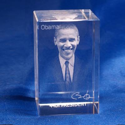 China Wholesale Custom Europe 3D Laser Photogravure Crystal Cube For Souvenir Gift for sale