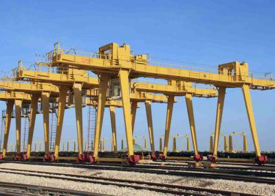 China Outside Industrial Double Beam Gantry Crane Rail Mounted With Hook High Strength for sale