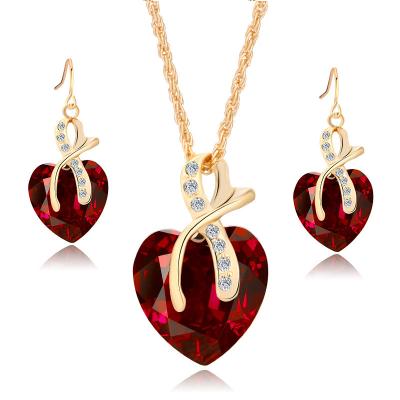 China CLASSIC China Personalized Tasty Heart Crystal Fashion Necklaces For Women 2020 Jewelry Necklace And Earring Sets for sale