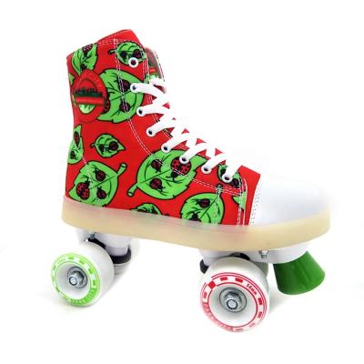 China Professional PVC New Design Quad Roller Skates Skate Shoes With Snap Outsole for sale