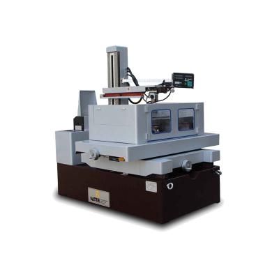 China Cultivate High Quality DK550 CNC Wire Cutting EDM Model Making Cutting Machine For Stamping Die for sale