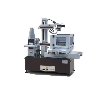 China Cultivate the machine cutting of the electric DK450 discharge dealing with the mold manufacturing the mechanical cutting-edge cutter machine with computer control wire for sale