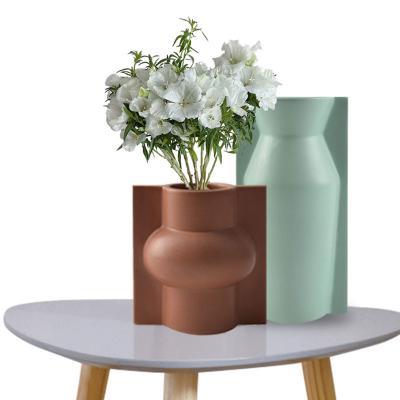 China 2022 Unique Matte Indoor Vases Ceramic Geometric Vase Novelty Ceramic Vase Redeco Vases for Home Decor for sale