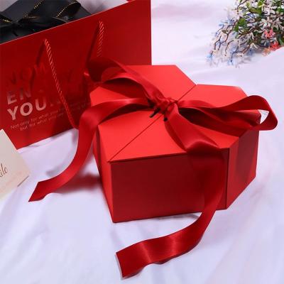 China Valentine's Day Biodegradable Gift Box Favors Box Red Black Heart Shaped Packaging Boxes Birthday Surprise Gifts Wedding Decoration for sale