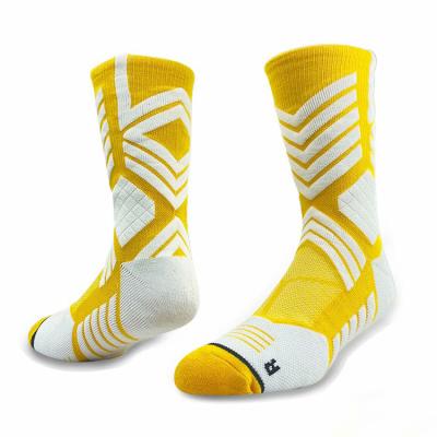 China Hot Sale Breathable Man Sports Daily Wear Long Socks Men's Cotton Breathable Quick Dry Socks For Basketball Team for sale