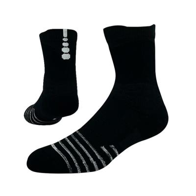 China Breathable Image Logo Men Custom Nylon/Polyester Sports Elite Basketball Socks Logo for sale