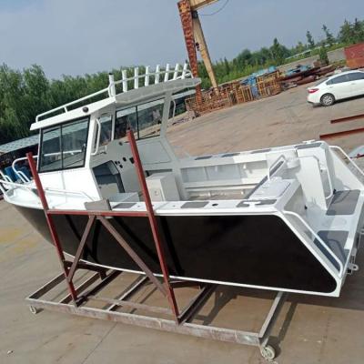 China 19ft V 5.8m Deep Bottom Cabin Fishing With Canopy Aluminum Sport Fishing Boat for sale