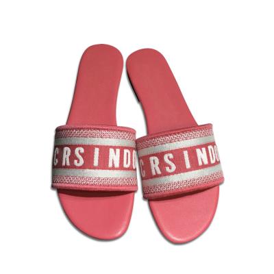 China Wholesale Fashion Trend Women's Flip Flops Summer New Design Wedding Slippers Custom Logo Print Slide Bulk Mens Women's Slippers for sale