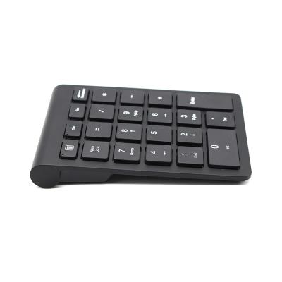 China New-Arrived Wireless Feel Lightweight and Comfortable 2.4g Portable Wireless Numeric Keypad for sale