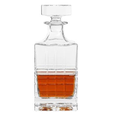 China Machine pressed & Hot Selling Hand Crafted Hand Crafted Wine Decanter For Bar 750ml Whiskey Crystal Decanter for sale