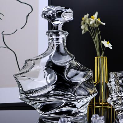 China Machine pressed & Wholesale Bulk Mouth Blown Glass Decanter Single Shape Whiskey Decanter 750ml Whiskey Decanter for sale