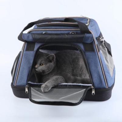 China Durable Custom Travel Pet Cages Carrier Dog Travel Bag for sale