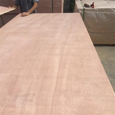 China Beam Exterior Pine Okoume Plywood Timber Construction Plywood for sale