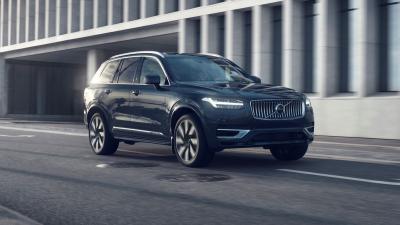 China Volvo XC90 B5 4 Wheel Drive Electric Cars 180Km/H 4WD EV SUV 184KW Max power for sale