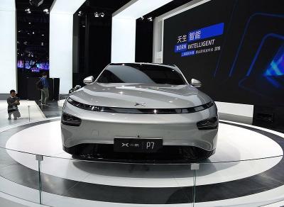 Cina Automobile elettrica Xpeng P7 Nedc 2WD 4WD 480 delle limousine intelligenti una gamma di 586 670 706km in vendita