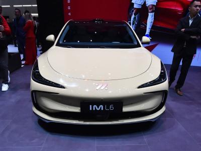 China 2024 Pure Electric Hatchback IM L6 Electric Car With Range 770km for sale