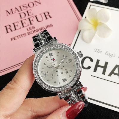 China Non-specific hot sale rhinestone watches sporty women man silver watches wholesale lady jam mewah tangan diamond quartz watch for sale