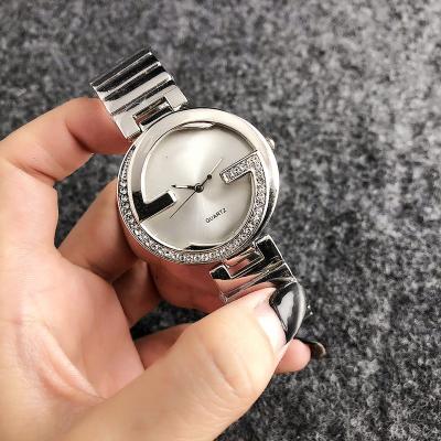 China Automatic Top Luxury Full Band Diamond Watch Men Custom Alloy Square Relogio Date Quartz Women Brand Watches Women Wrist Watch for sale