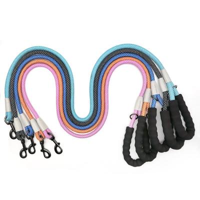 China 5ft Heavy Duty Reflective Durable Custom Braided Nylon Rope Dog Leash Customized Logo With Comfortable Padded Handle for sale