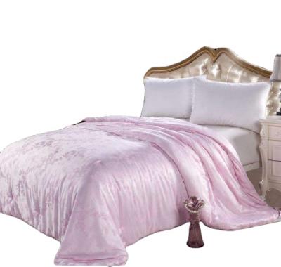 China High Quality Breathable Comforter Shanghai Pink Quilt Inner 100% Mulberry Silk Comforter for sale