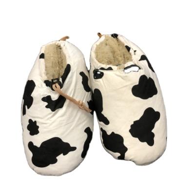 China Lightweight Super Quality Cotton Fabric Home Shoes Stocklot Slippers For Winter for sale