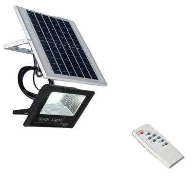 China Sports Stadiums IP65 80W 100w Waterproof Solar Powered Outdoor Led Solar Reflector Flood Garden Light for sale