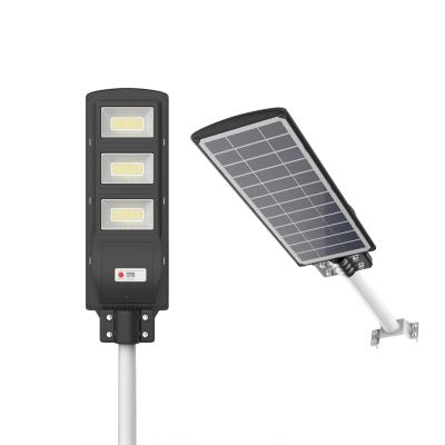 China Energy saving integrated solar street light with inbuilt batteries IP65 all in one automatic DC led street light for sale