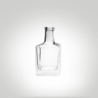 China Vinolock Cubic Fancy Glass Liquor Bottles 0.7L 21.5mm Finish for sale