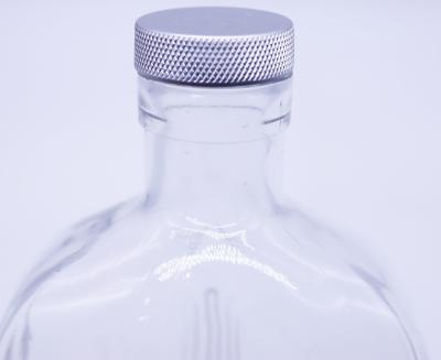 Chine GV gravé par aviation FDA de 1750ml Gin Bottle Alunimum Screw Cap à vendre