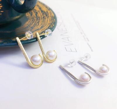 China 1213E 6-7mm Real CLASSIC Natural Freshwater Pearl Earring 925 Sterling Silver With Gold Plated Ear Stud For Women for sale