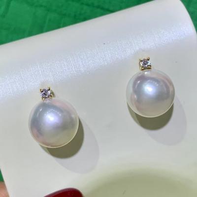 China TRENDY Jewelry 18K Gold Women High End Natural-Ocean Luster Earrings Round 9.5-10mm White Sailing Pearls Stud Earrings for sale