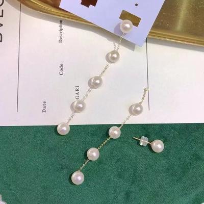 China Trendy White Freshwater Pearl Earrings 18K Gold Drop Earrings 6-7mm Browsing Women Drop Pearl Earrings for sale