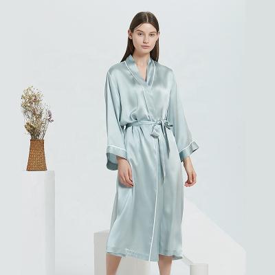 China Wholesale Luxury QUICK DRY Sexy Silk Satin Pajamas Set Loose Nightgowns Nightgowns Women's Long Sleeve Robe 100% Silk Robe for sale